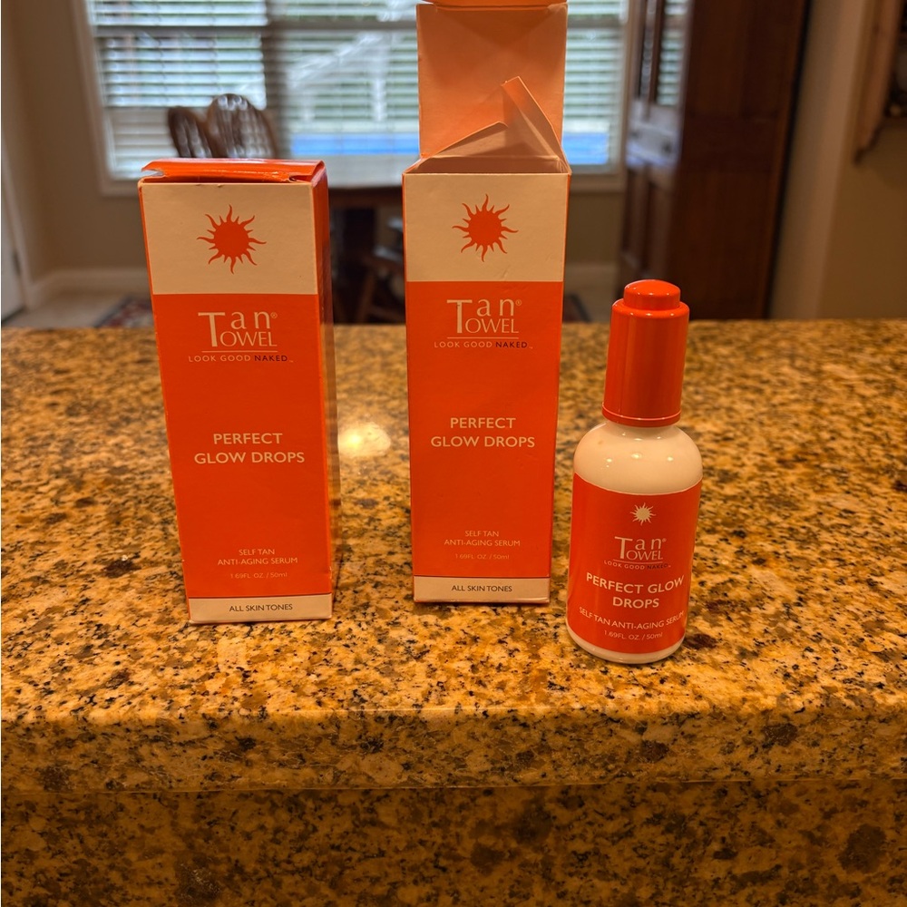 Tan Towel Perfect Glow Drops Lot 2 Bottles New in Box Self Tanner Bronzer